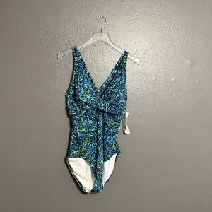 Speedo NWT One-Piece Swimsuit Size 18